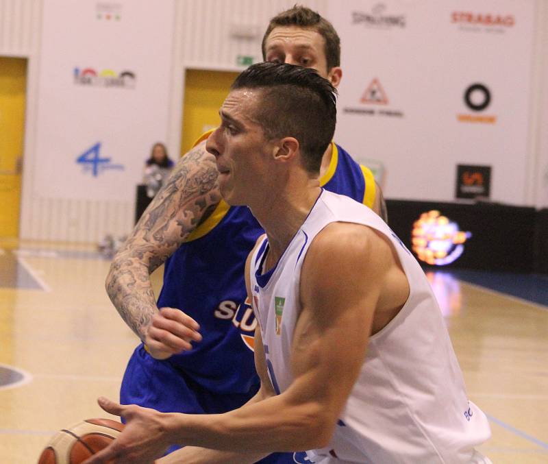 DERBY. Děčínští basketbalisté přivítali Ústí nad Labem.