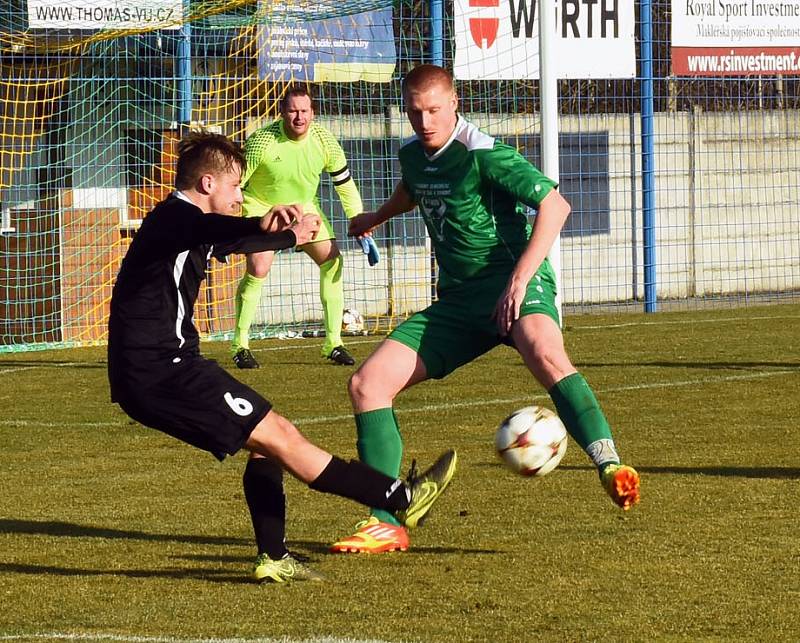 PRVNÍ JARNÍ BODY. Vilémov doma porazil Horní Měcholupy 1:0.