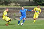 REMÍZA. Varnsdorf (ve žlutém) uhrál v přátelském utkání proti Liberci výsledek 0:0.