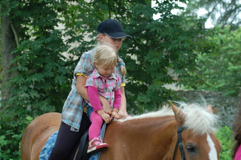 V Benešově nad Ploučnicí se konal Slunovrat 2011.