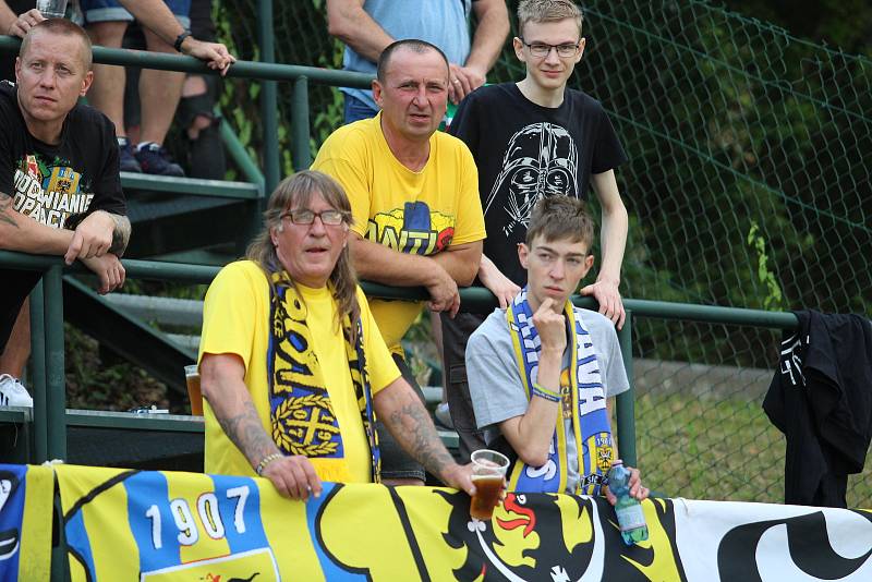 Diváci na fotbale Varnsdorf - Opava