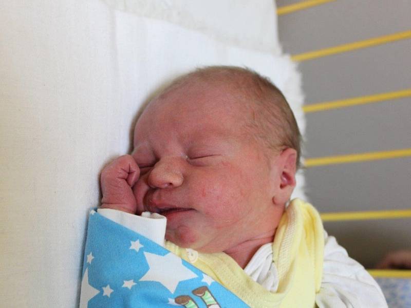 Evě Juskové z Jílového se 27. ledna v 6.08 v ústecké porodnici narodil syn Štefánek Jusko. Měřil 47 cm a vážil 2,72 kg.