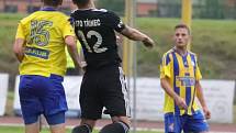 Varnsdorf (ve žlutém) porazil Třinec 1:0.