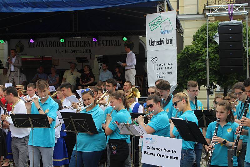 Mezinárodní hudební festival Česká Kamenice.