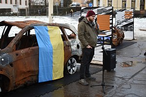 V Děčíně začala výstava vraků aut, která při svém útoku na Ukrajinu zničili ruští okupanti.