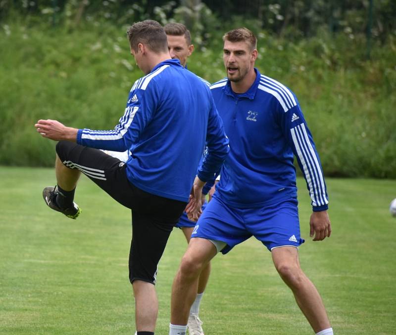 Fotbalisté Varnsdorfu zahájili letní přípravu na nový druholigový ročník. Jako trenér je vedl Miroslav Holeňák.