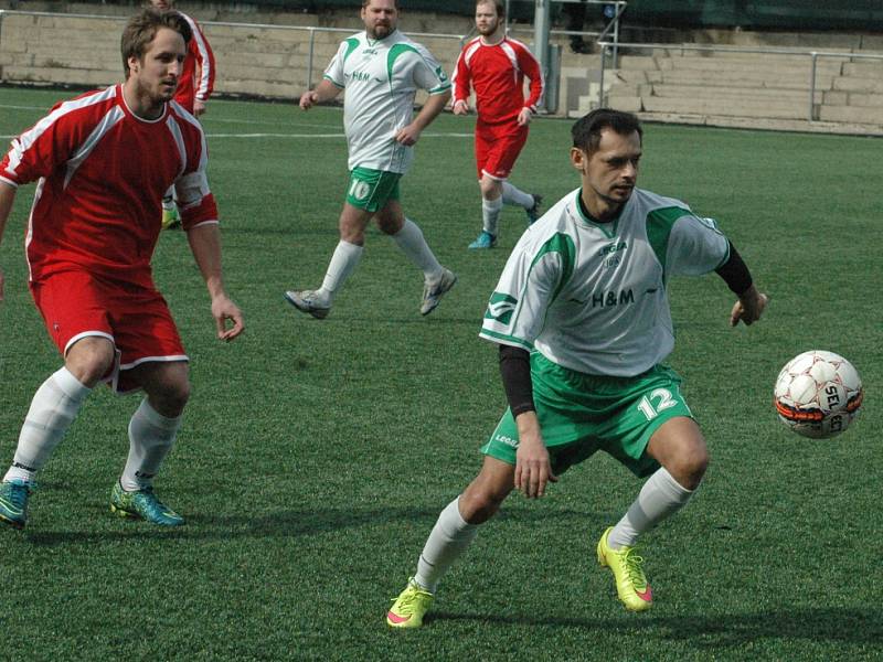 HEŘMANOV (v bílém) porazil Dobkovice 6:1.