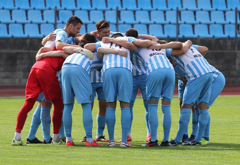 Doma zase bez bodů. Varnsdorf (ve žlutém) v Kotlině prohrál s Prostějovem 1:3.