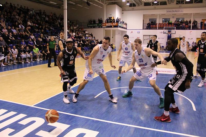 Ve druhém kole nadstavby basketbalové ligy přivítal Děčín mistrovský Nymburk.