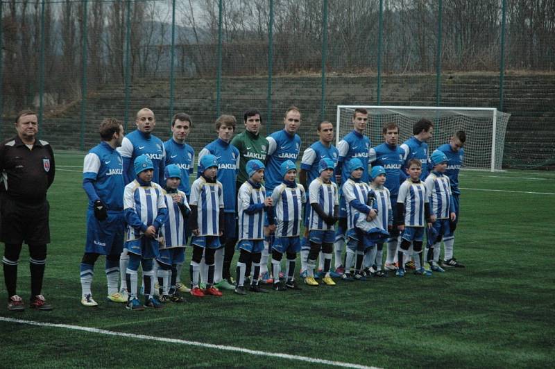 V PRVNÍ PŘÍPRAVĚ porazil FK Junior Děčín (ve žlutém) Českou Lípu 9:1.