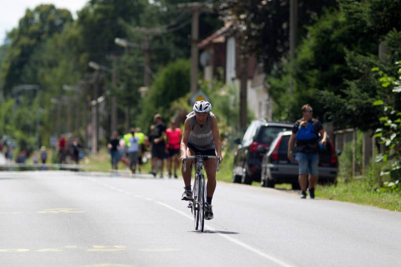 Na Houmrův triatlon dorazili závodníci všech věkových kategorií.