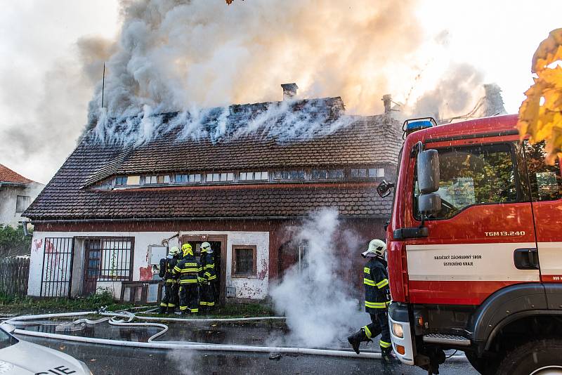 Ranní požár ve Varnsdorfu.