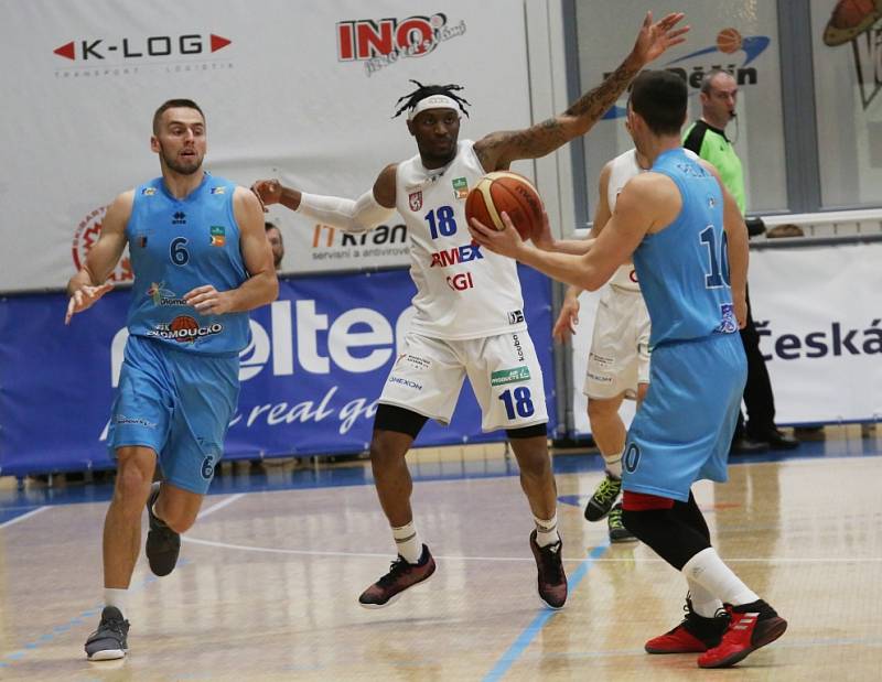 PÁTÉ VÍTĚZSTVÍ v řadě zapsali děčínští basketbalisté, doma porazili Olomoucko.