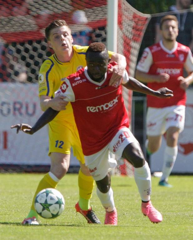 PORÁŽKA. Varnsdorf se loučil prohrou 1:2 v Pardubicích.