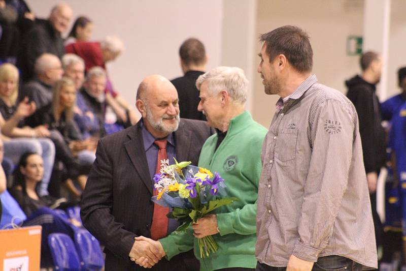 DERBY. Děčínští basketbalisté přivítali Ústí nad Labem.