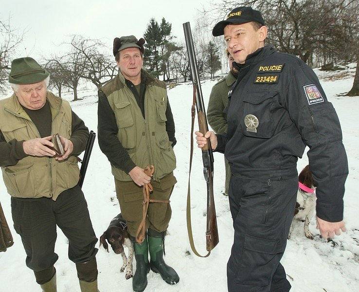 Lovecká sezóna je v plném proudu a tak policisté mají o práci postaráno