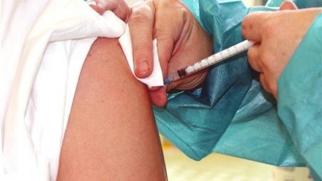 Ústecký kraj apeluje na všechny věkové skupiny obyvatel, aby se nechaly očkovat proti COVID-19