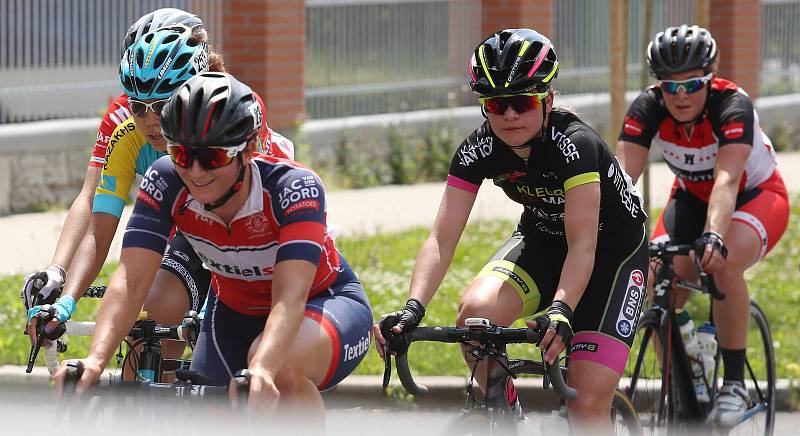 Na letošním startu cyklistického závodu Tour de Feminin v Krásné Lípě na Děčínsku vyjelo na trať 183 závodnic.