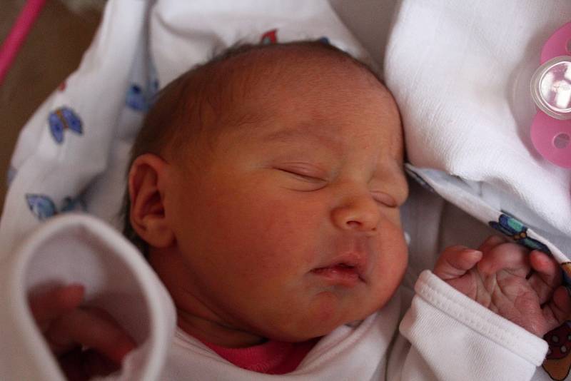 Tereza Raková se narodila Tereze Rakové z Děčína ve středu  28. listopadu v 8.33 hodin v děčínské porodnici.  Měřila 49 cm a vážila 3,32 kg.