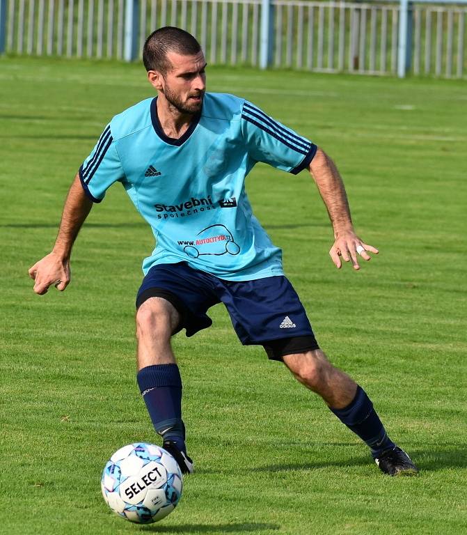 Jílové (v modrém) doma podlehlo Domoušicím 1:3.