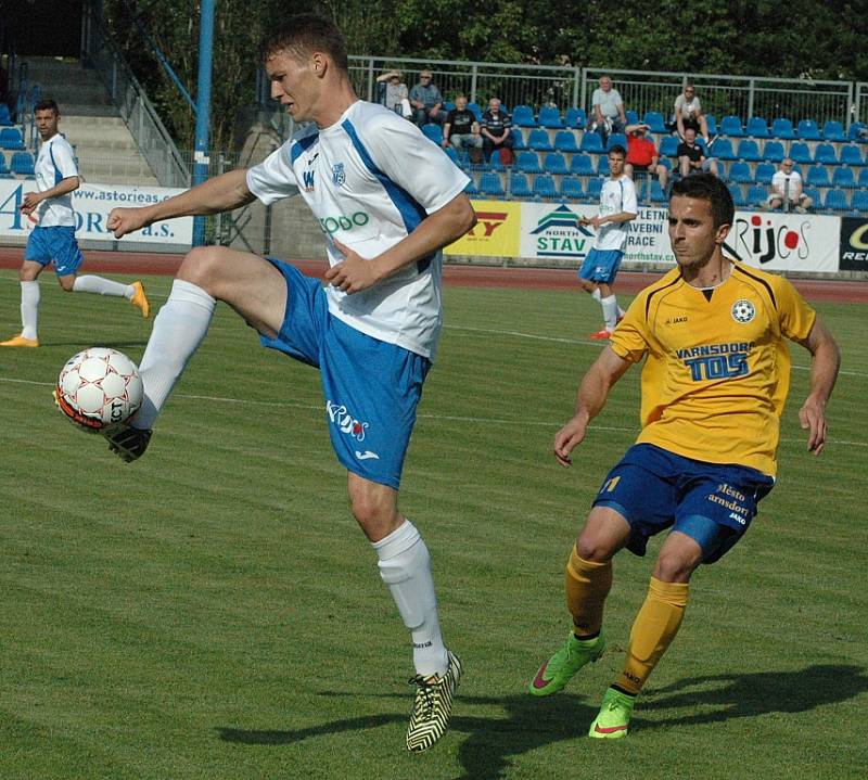 FNL, 30. KOLO. FK Ústí nad Labem (bílé dresy) vs. FK Varnsdorf.