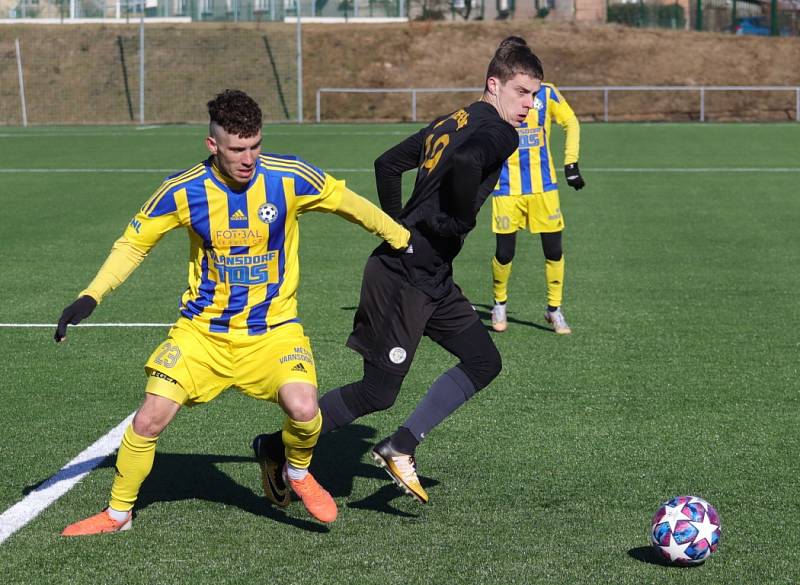 Varnsdorf doma porazil třetiligové Přepeře 7:1.