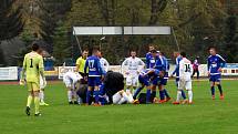 DERBY. Fotbalisté Varnsdorfu (v modrém) doma porazili Ústí nad Labem 1:0.