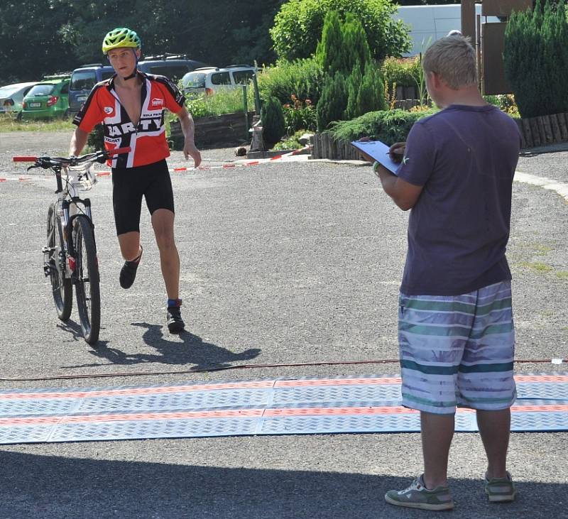 TRIATLON. Varnsdorf hostil již 9. ročník Northco Bartys triatlonu.