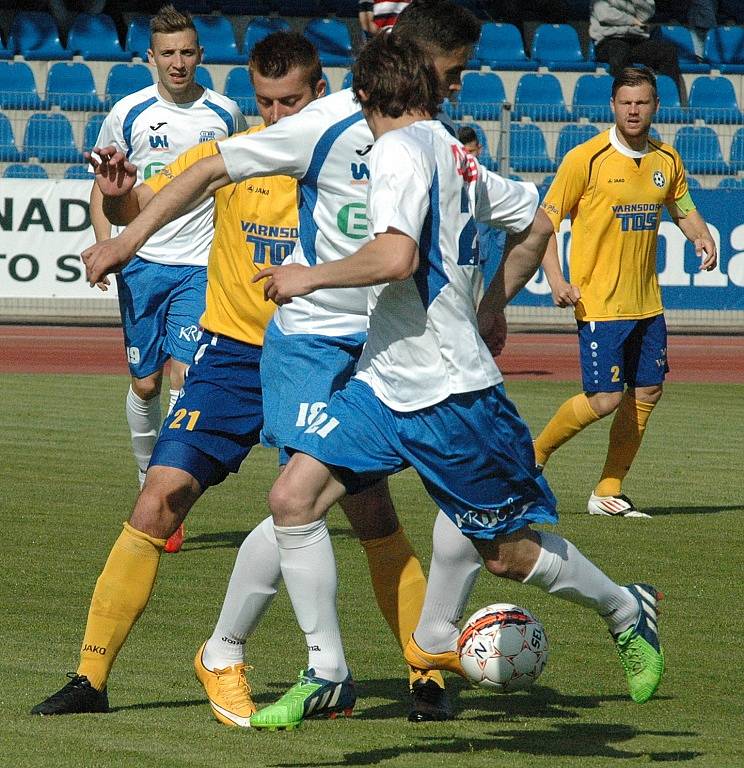 FNL, 30. KOLO. FK Ústí nad Labem (bílé dresy) vs. FK Varnsdorf.