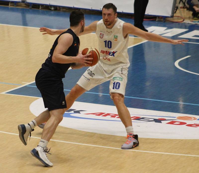 BK ARMEX DĚČÍN - BK OPAVA. Utkání 16. kola Kooperativa NBL.