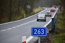 Silnice mezi Českou Kamenicí a Žandovem je po rekonstrukci opět průjezdná.
