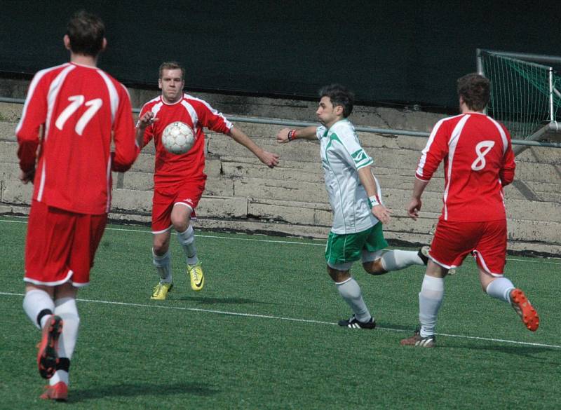 HEŘMANOV (v bílém) porazil Dobkovice 6:1.