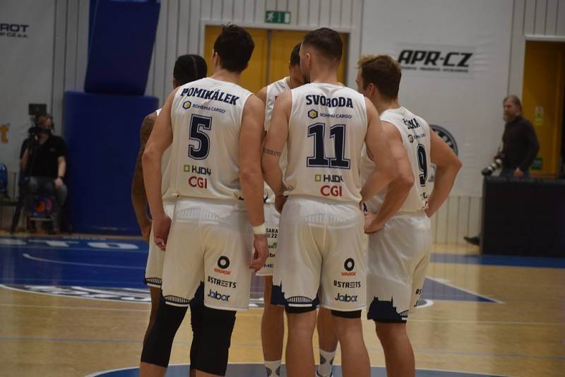 Děčínští basketbalisté doma porazili Olomoucko.