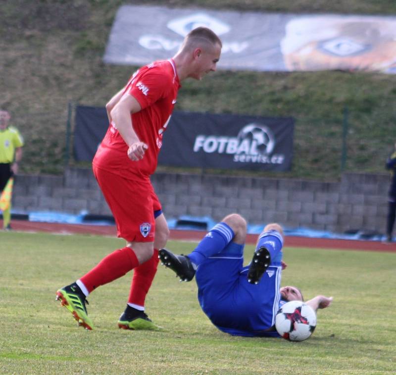 REMÍZA. Varnsdorf (v modrém) hrál s Vítkovicemi 0:0.