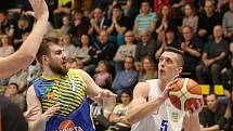 Basketbalový zápas mezi BK Děčín a Slunetou Ústí nad Labem