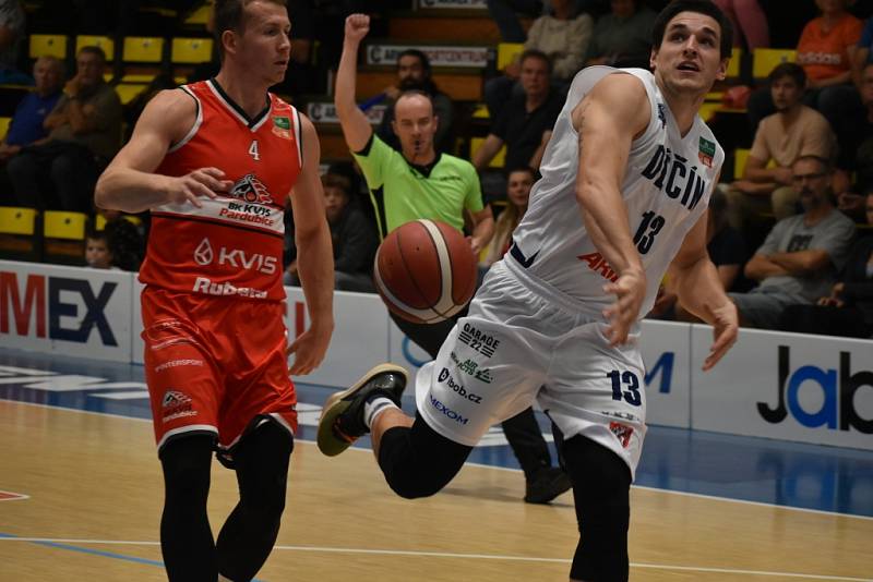 Děčínští basketbalisté doma porazili Pardubice.