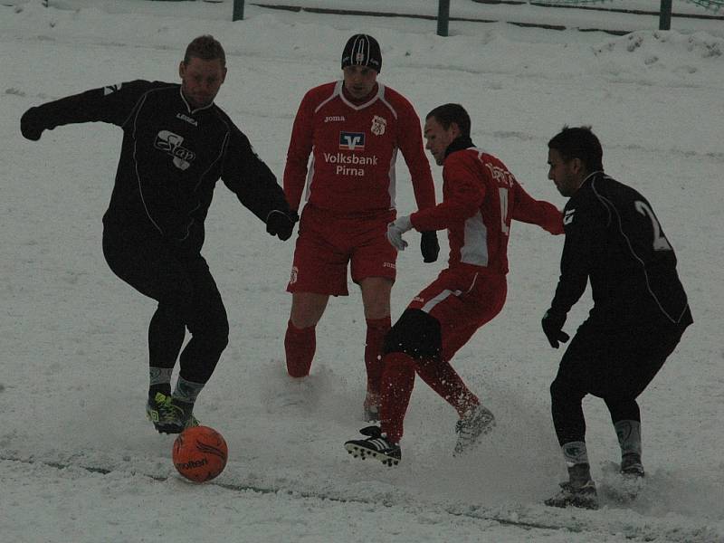 FOTBALISTÉ VILÉMOVA (v černém) porazili německý 1. FC Pirna 6:3.