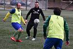 ČESKÁ KAMENICE (v černém) porazila oslabený Libouchec 9:0.