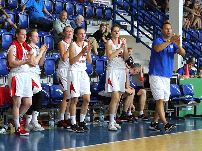 Přípravný zápas basketbalových kadetek ČR - Francie