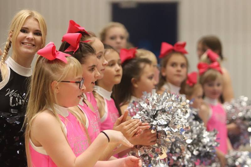 Basketbalisté Děčína doma porazili Ostravu a nadále drží v Kooperativa NBL první místo.