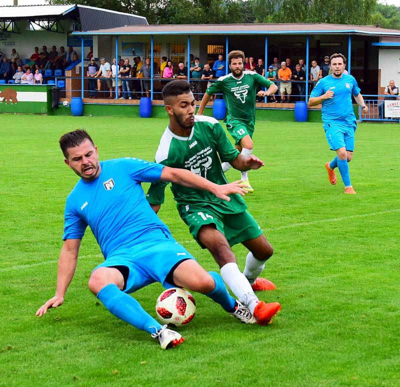 PORÁŽKA. Vilémov (v zeleném) doma podlehl Oldřichovu 0:1.