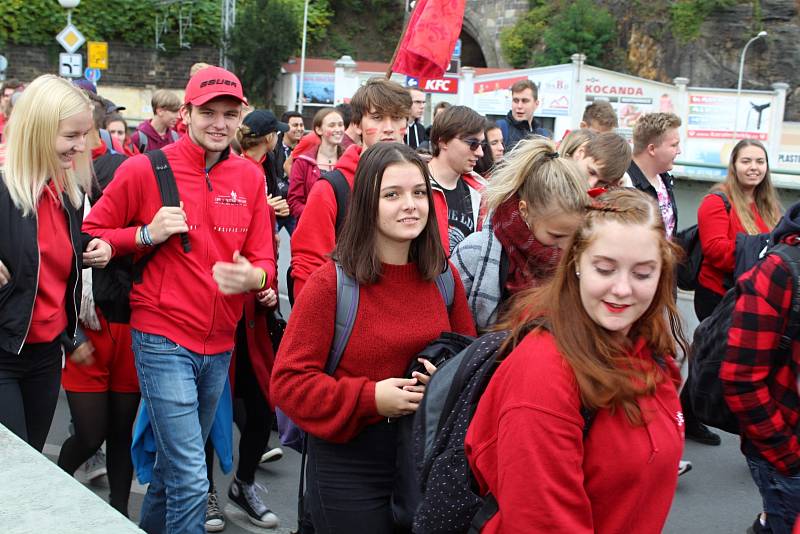 Oslavy 120 let děčínského gymnázia začaly v pátek Nemajálesem