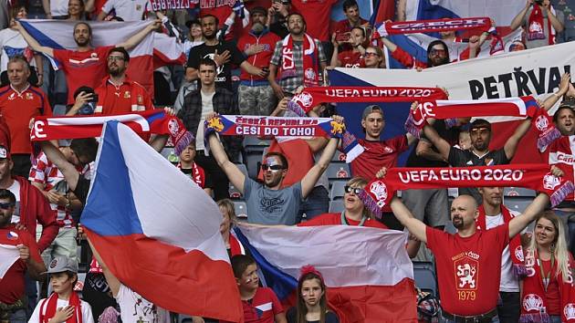Podpora českých fanoušků v Budapešti by mohla naší reprezentaci dotáhnout k postupu.