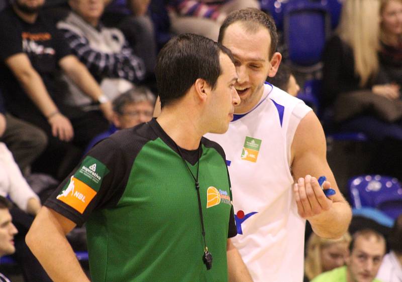 DERBY. Děčínští basketbalisté přivítali Ústí nad Labem.