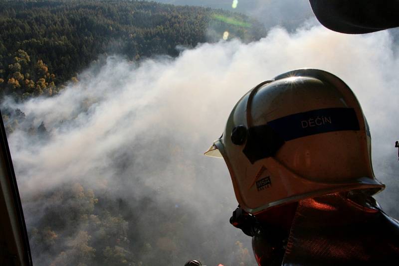 Požár mezi Sněžníkem a Ostrovem