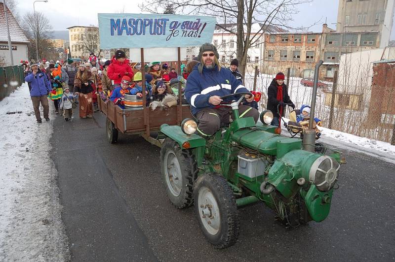 Varnsdorfu vládly masopustní masky