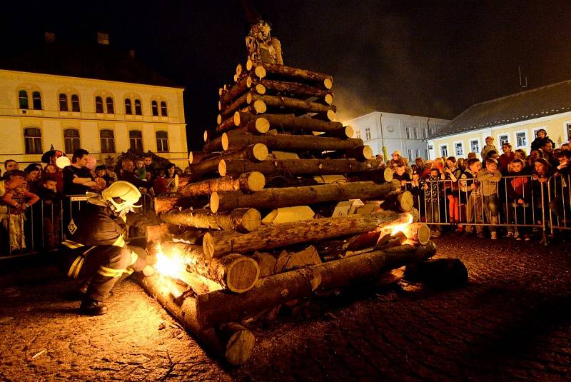 Tradiční Rampušačka přilákala ve Varnsdorfu davy lidí.