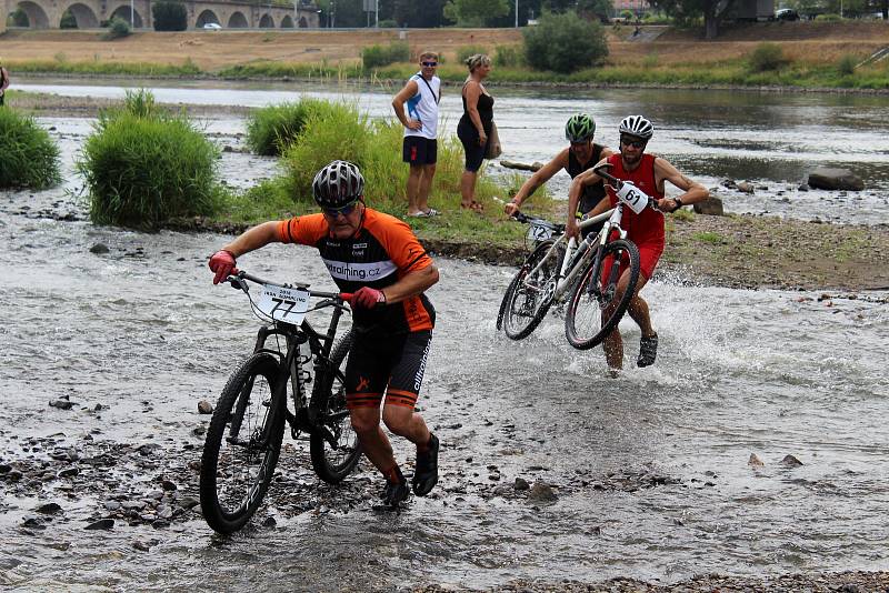 Triatlon Železný knedlík 2018 absolvovalo téměř 120 závodníků.