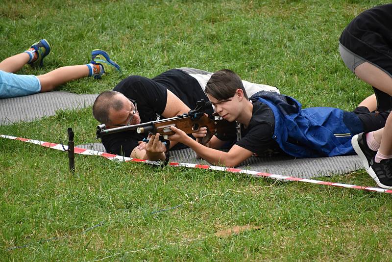 Adrenalinový závod lákal v sobotu na děčínské nábřeží.