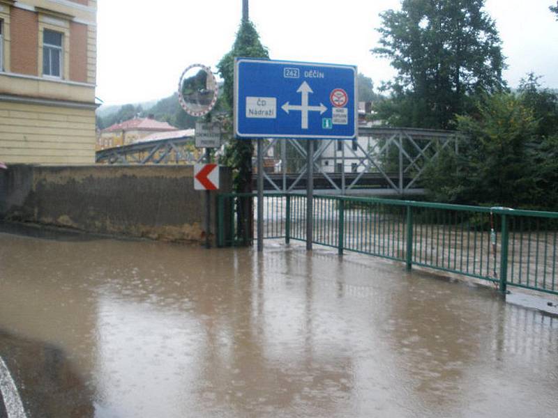 Velká voda v Benešově nad Ploučnicí.